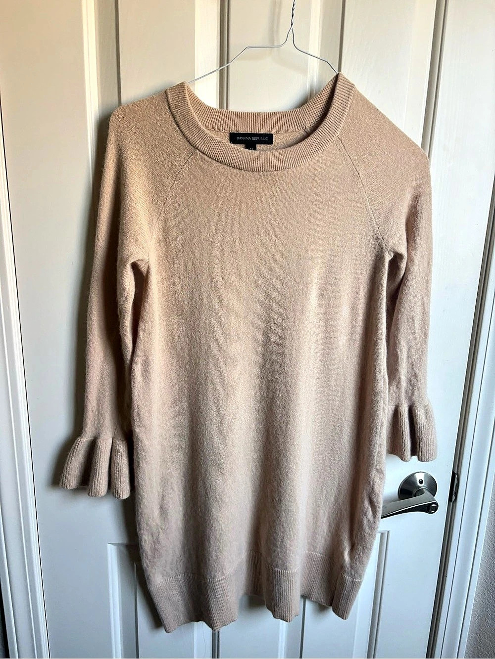 Banana Republic Ruffle Cuff Sweater Dress in Pink, Medium